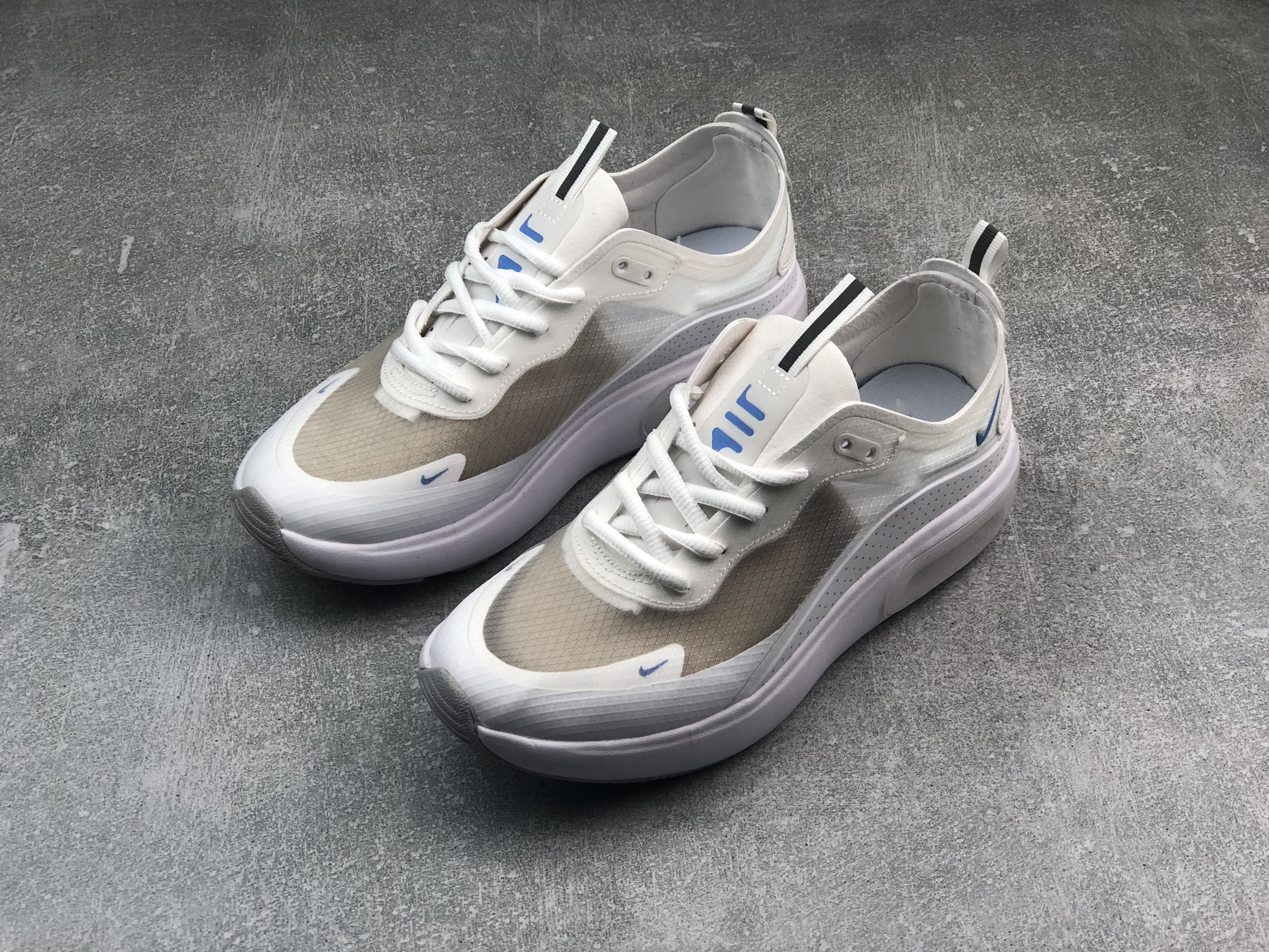 Women Nike Air Max Dia SE QS Grey Shoes